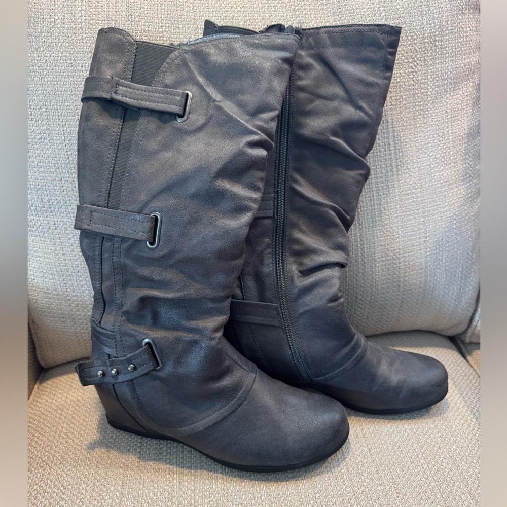 Women's Black Knee-High Boots